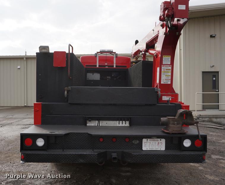 image for item DB0492 2006 Kenworth T300 service truck with crane