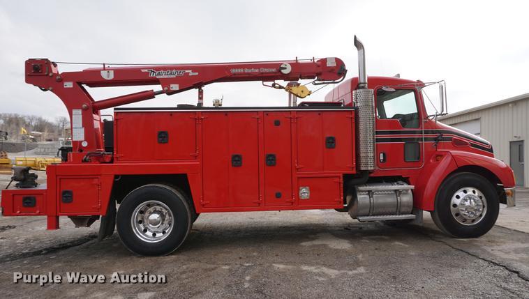 image for item DB0492 2006 Kenworth T300 service truck with crane