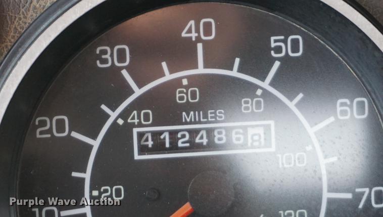 image for item DB0492 2006 Kenworth T300 service truck with crane