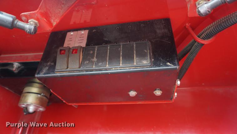 image for item DB0492 2006 Kenworth T300 service truck with crane