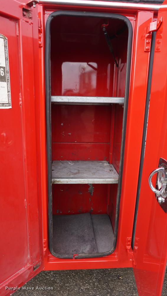 image for item DB0492 2006 Kenworth T300 service truck with crane