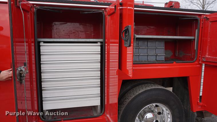 image for item DB0492 2006 Kenworth T300 service truck with crane