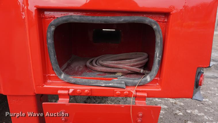 image for item DB0492 2006 Kenworth T300 service truck with crane