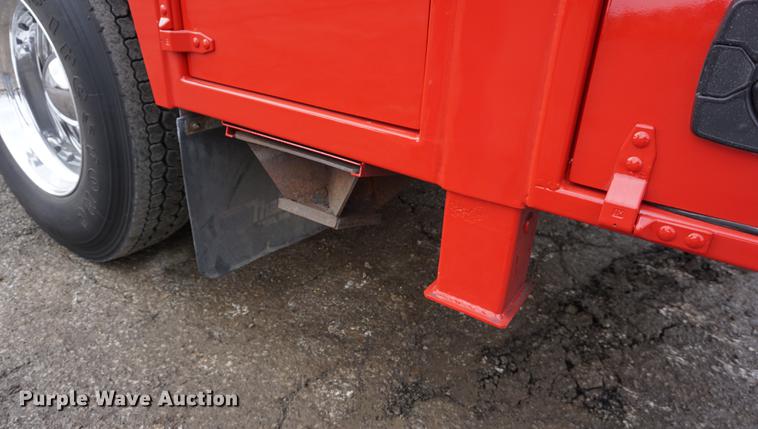 image for item DB0492 2006 Kenworth T300 service truck with crane