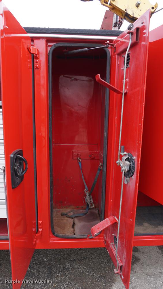 image for item DB0492 2006 Kenworth T300 service truck with crane