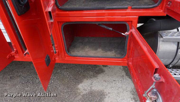 image for item DB0492 2006 Kenworth T300 service truck with crane