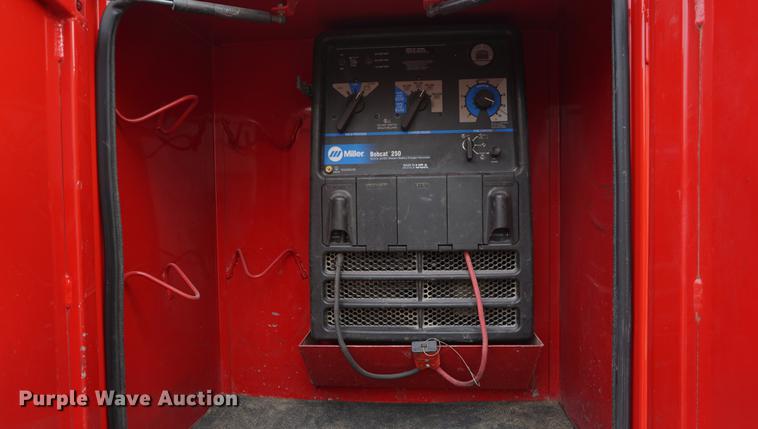 image for item DB0492 2006 Kenworth T300 service truck with crane