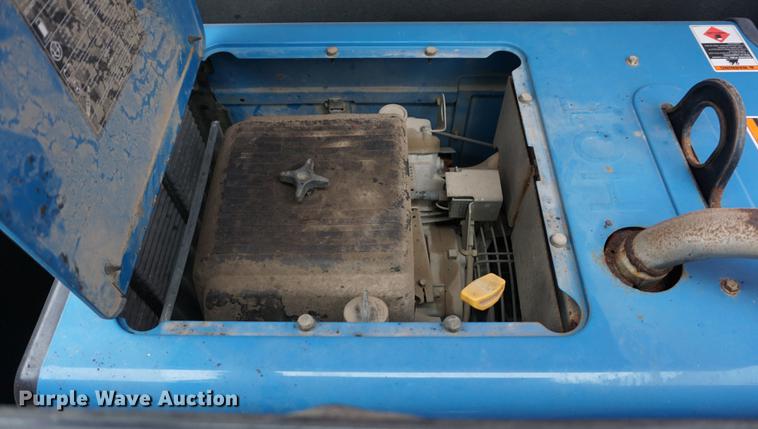 image for item DB0492 2006 Kenworth T300 service truck with crane