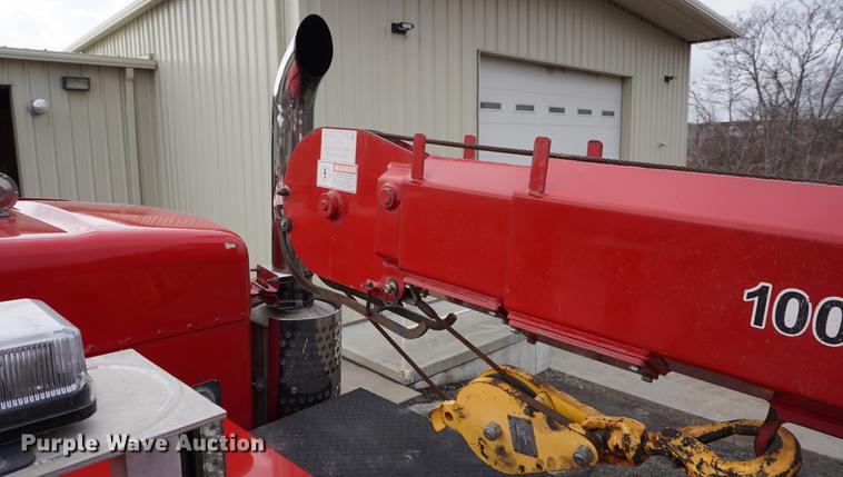 image for item DB0492 2006 Kenworth T300 service truck with crane