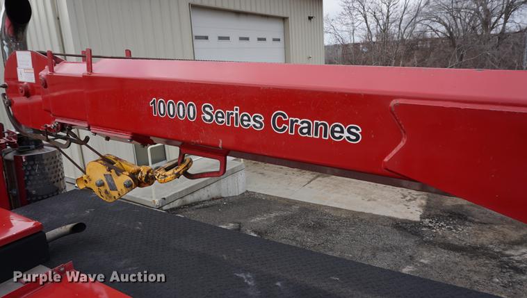 image for item DB0492 2006 Kenworth T300 service truck with crane