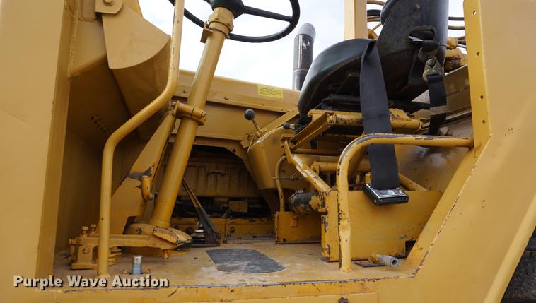 image for item DB0495 1976 Caterpillar 621B conventional scraper
