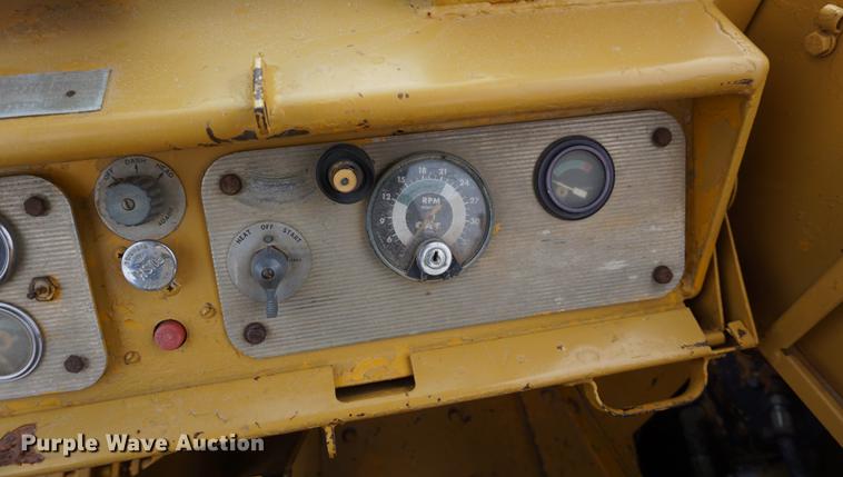 image for item DB0495 1976 Caterpillar 621B conventional scraper
