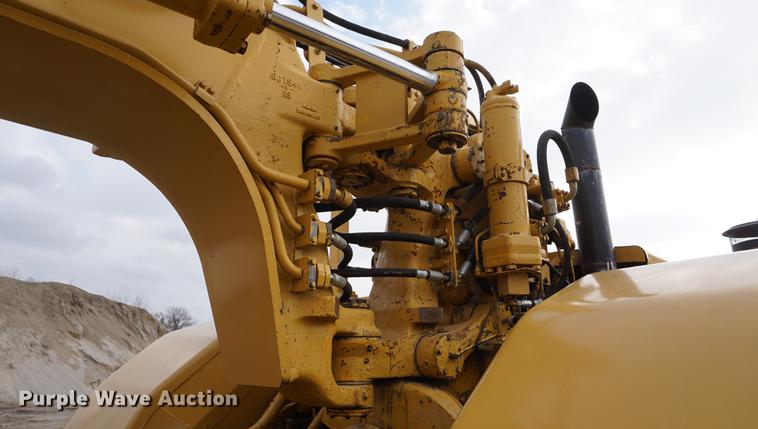 image for item DB0495 1976 Caterpillar 621B conventional scraper