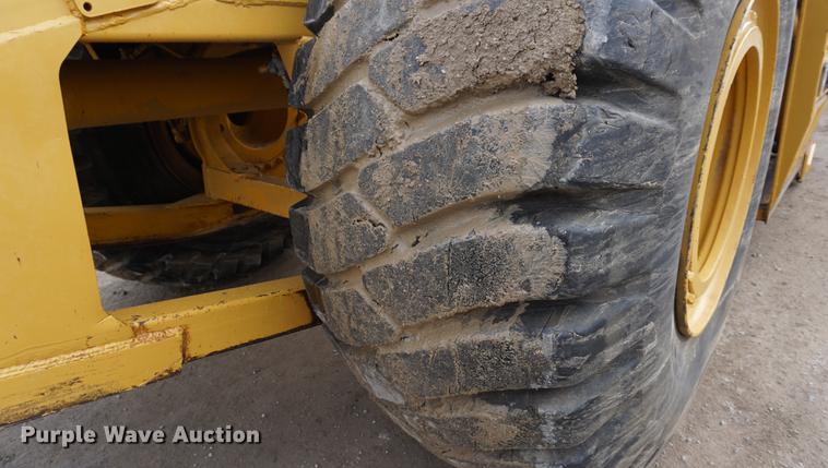 image for item DB0495 1976 Caterpillar 621B conventional scraper