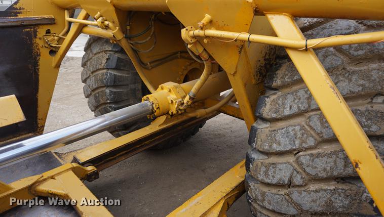image for item DB0495 1976 Caterpillar 621B conventional scraper