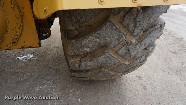 image for item DB0495 1976 Caterpillar 621B conventional scraper