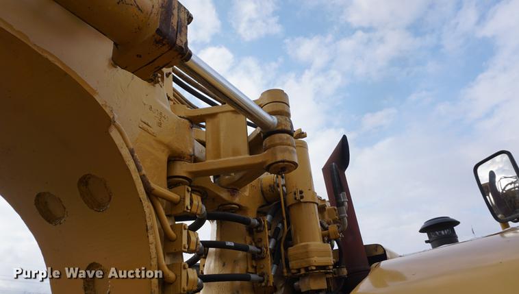 image for item DB0496 1985 Caterpillar 621B conventional scraper