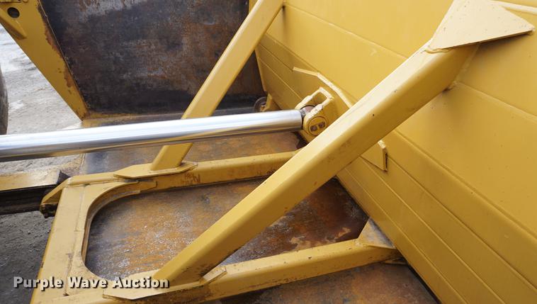 image for item DB0496 1985 Caterpillar 621B conventional scraper