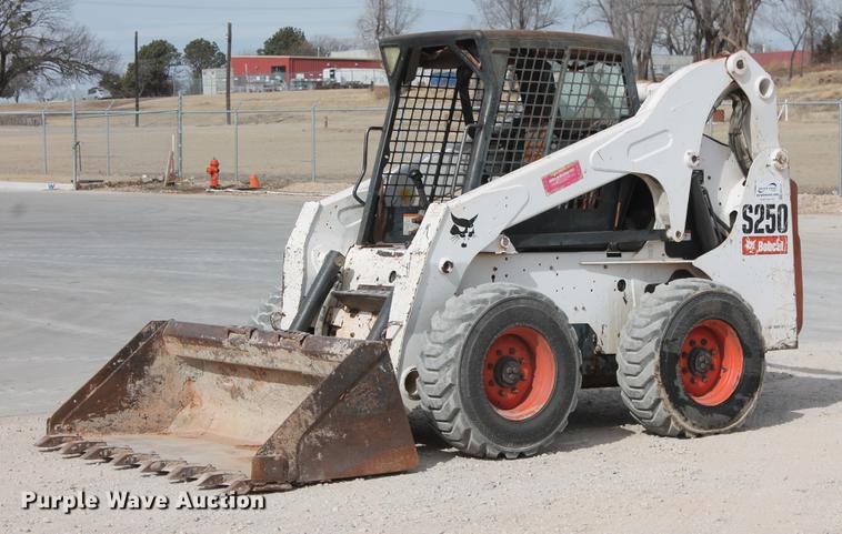 image for item DB5122 2006 Bobcat S250 skid steer