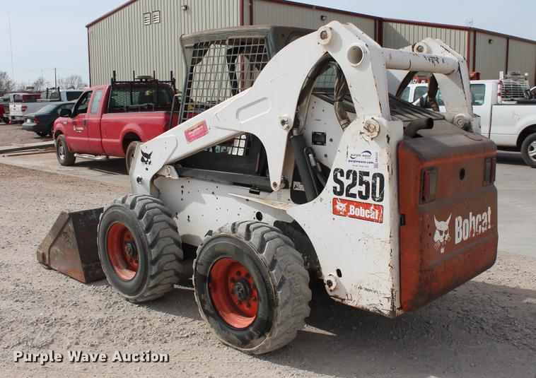 image for item DB5122 2006 Bobcat S250 skid steer