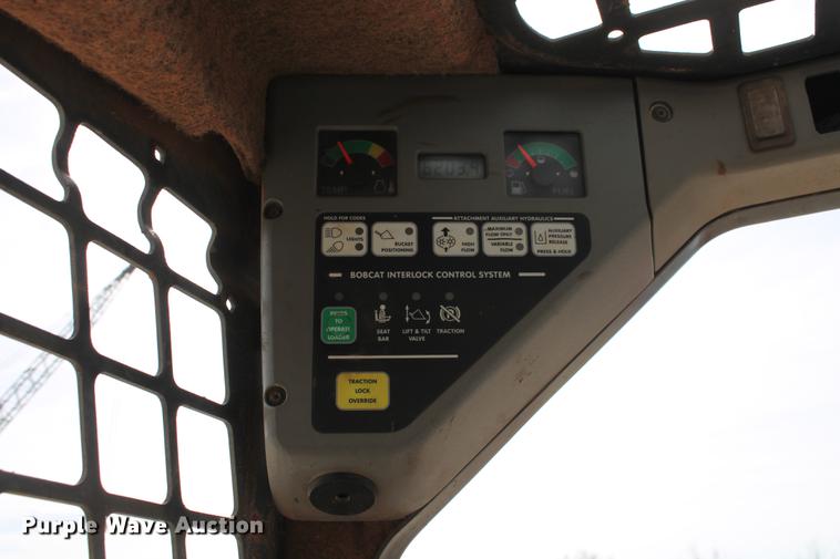 image for item DB5122 2006 Bobcat S250 skid steer