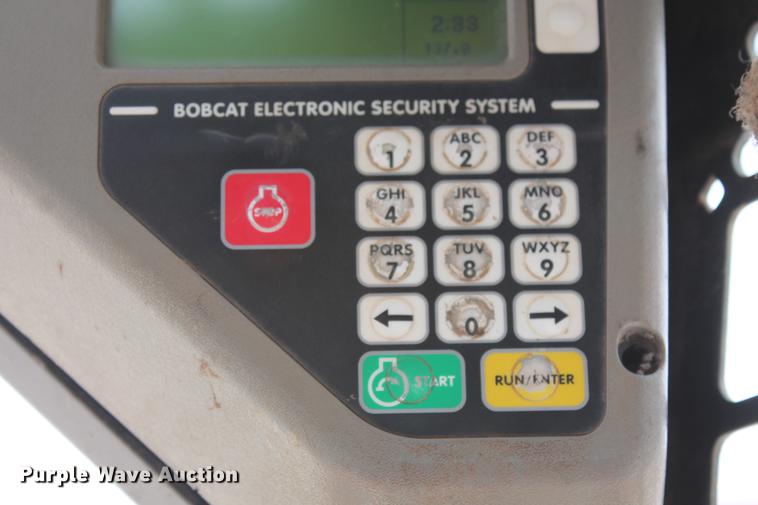 image for item DB5122 2006 Bobcat S250 skid steer