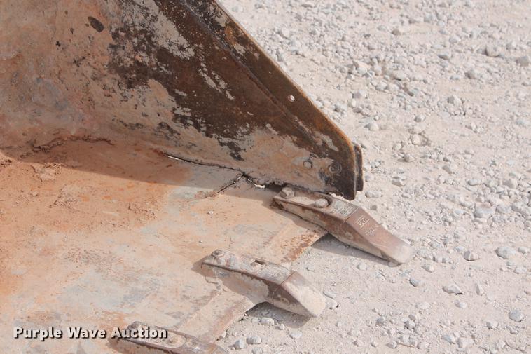 image for item DB5122 2006 Bobcat S250 skid steer