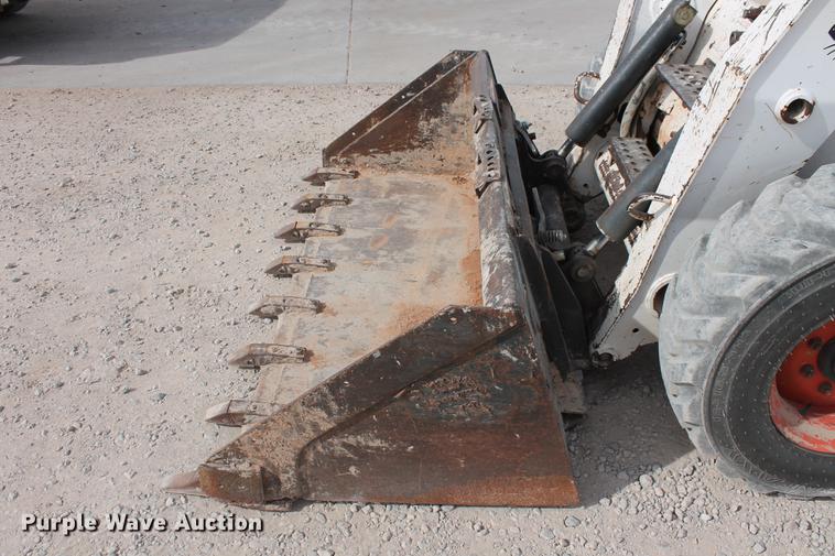 image for item DB5122 2006 Bobcat S250 skid steer