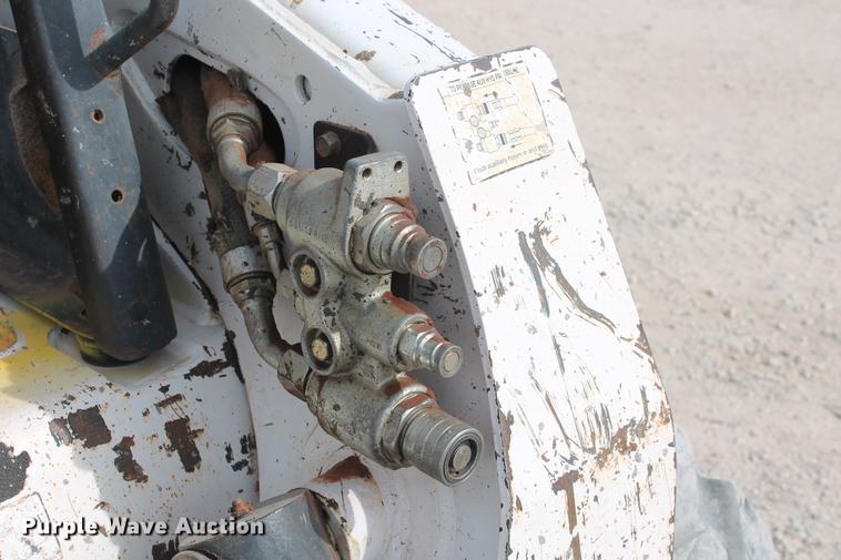 image for item DB5122 2006 Bobcat S250 skid steer
