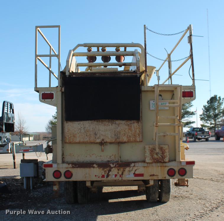 image for item DB5128 1999 Tulsa Rig Iron MSC-325 portable bentonite mud mixing system