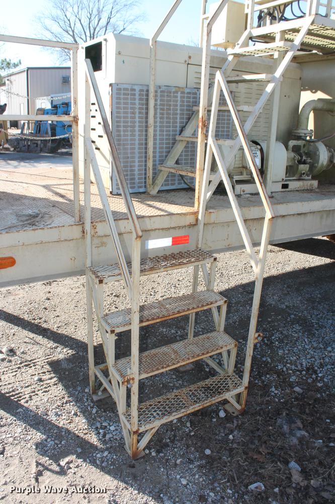 image for item DB5128 1999 Tulsa Rig Iron MSC-325 portable bentonite mud mixing system