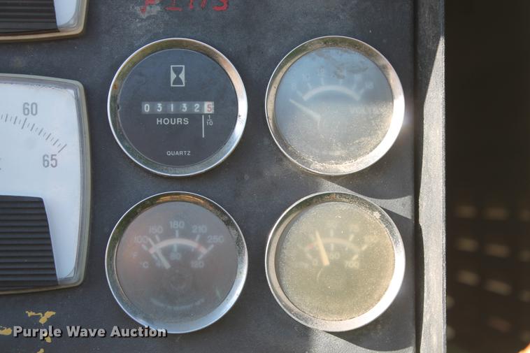 image for item DB5128 1999 Tulsa Rig Iron MSC-325 portable bentonite mud mixing system