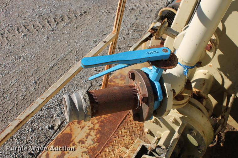 image for item DB5128 1999 Tulsa Rig Iron MSC-325 portable bentonite mud mixing system