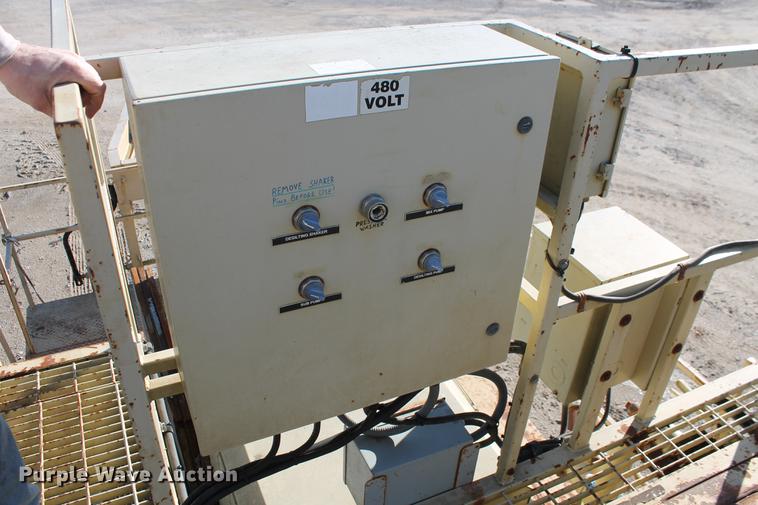 image for item DB5128 1999 Tulsa Rig Iron MSC-325 portable bentonite mud mixing system