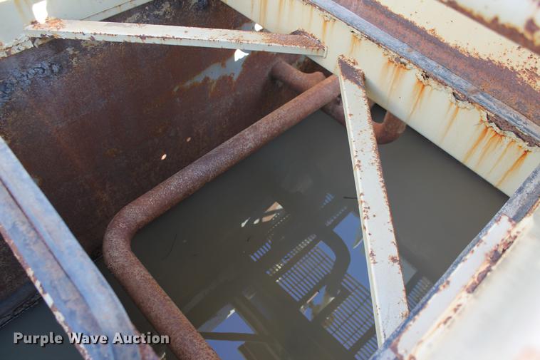 image for item DB5128 1999 Tulsa Rig Iron MSC-325 portable bentonite mud mixing system