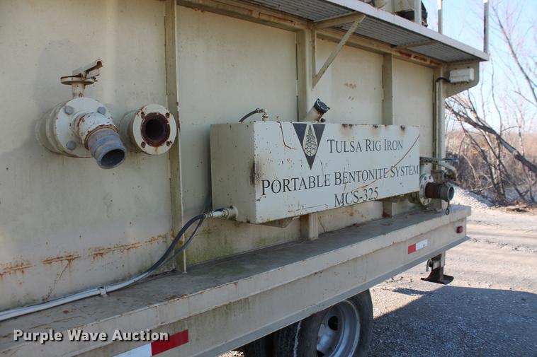 image for item DB5128 1999 Tulsa Rig Iron MSC-325 portable bentonite mud mixing system