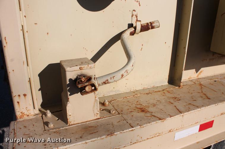 image for item DB5128 1999 Tulsa Rig Iron MSC-325 portable bentonite mud mixing system