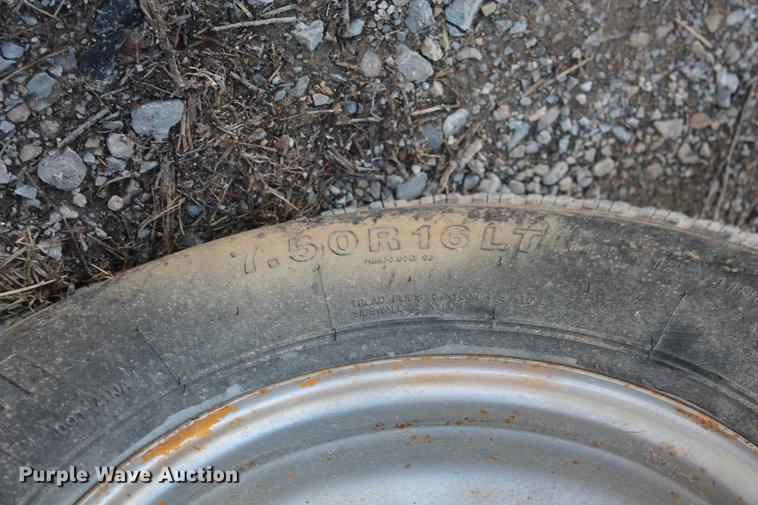 image for item DB5128 1999 Tulsa Rig Iron MSC-325 portable bentonite mud mixing system