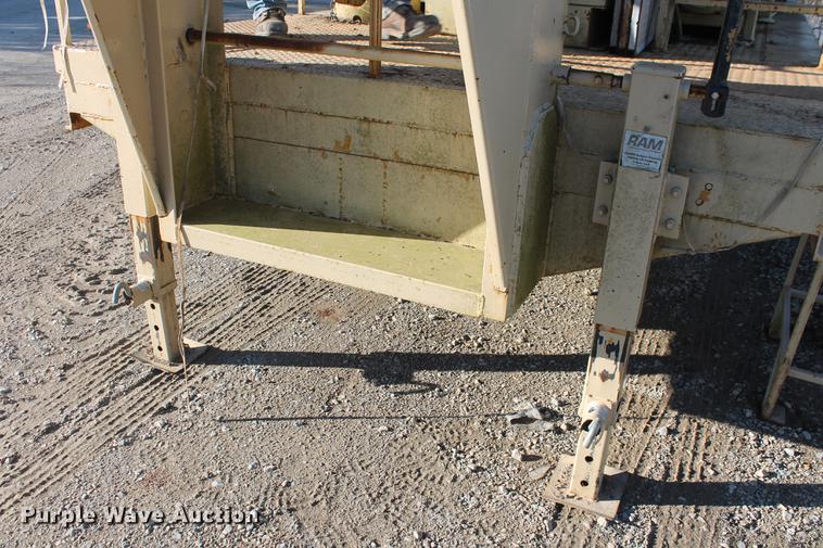 image for item DB5128 1999 Tulsa Rig Iron MSC-325 portable bentonite mud mixing system