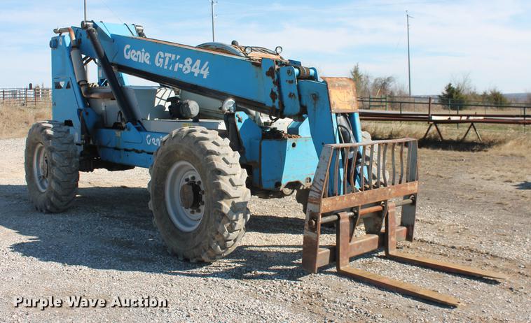 image for item DB5129 2007 Genie GTH-844 telehandler