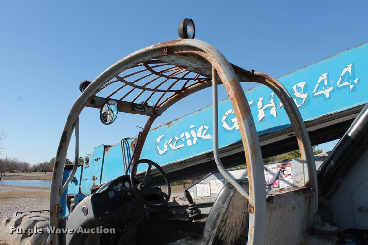 image for item DB5129 2007 Genie GTH-844 telehandler