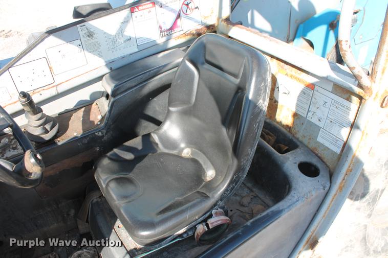 image for item DB5129 2007 Genie GTH-844 telehandler