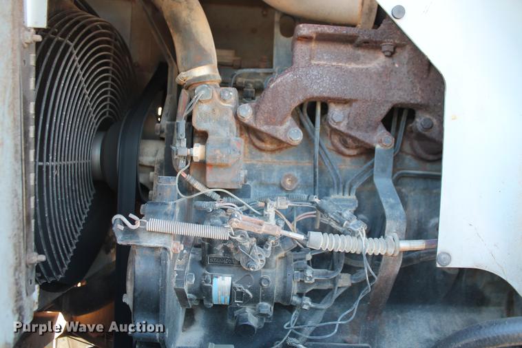 image for item DB5129 2007 Genie GTH-844 telehandler