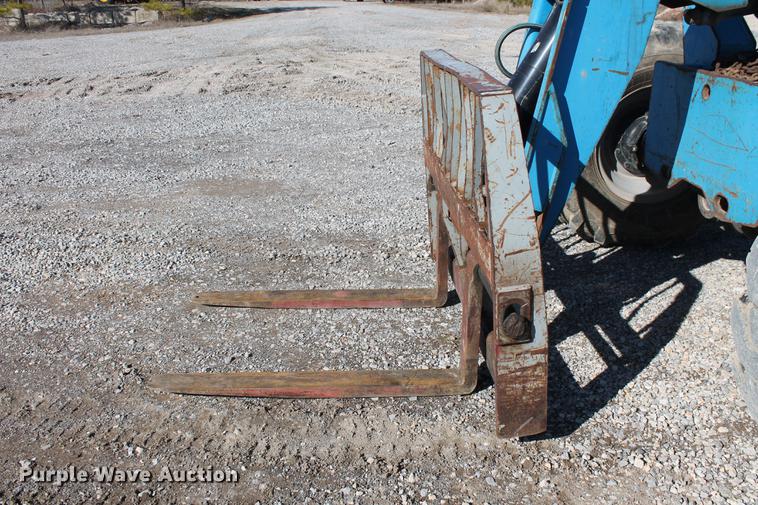 image for item DB5129 2007 Genie GTH-844 telehandler