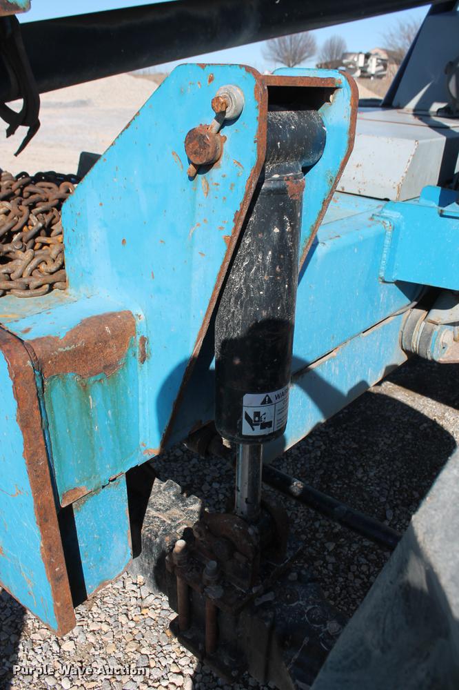image for item DB5129 2007 Genie GTH-844 telehandler