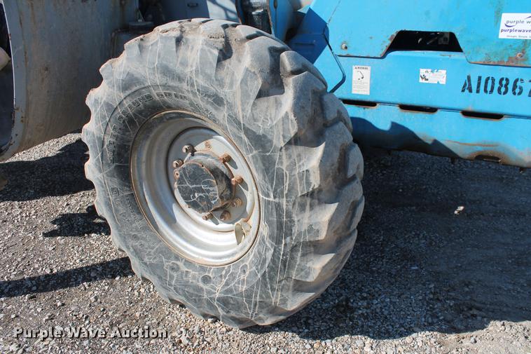 image for item DB5129 2007 Genie GTH-844 telehandler