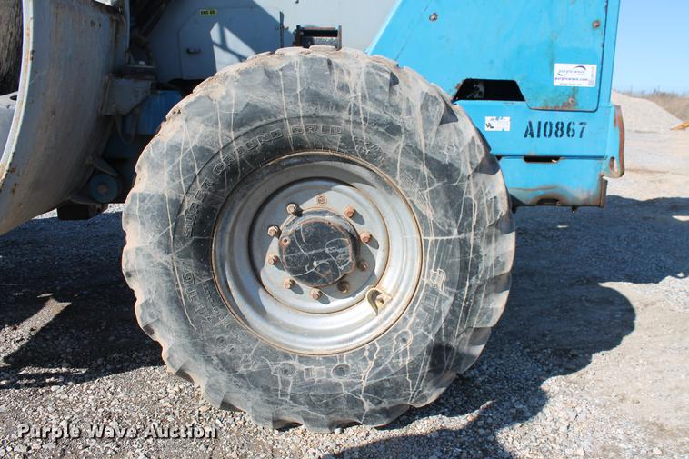 image for item DB5129 2007 Genie GTH-844 telehandler