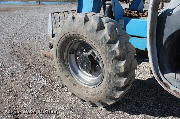 image for item DB5129 2007 Genie GTH-844 telehandler