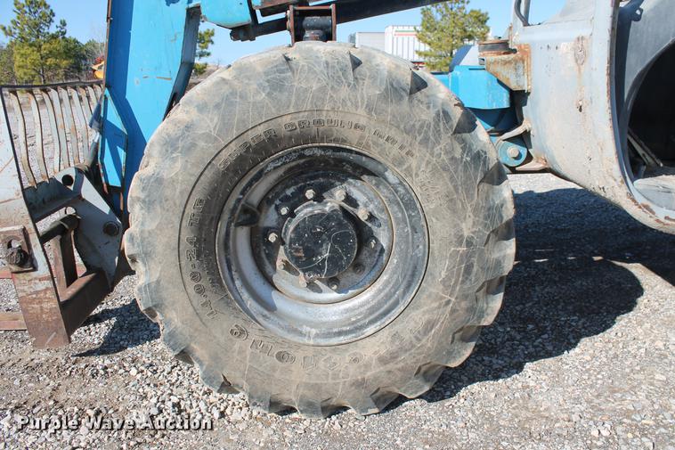 image for item DB5129 2007 Genie GTH-844 telehandler