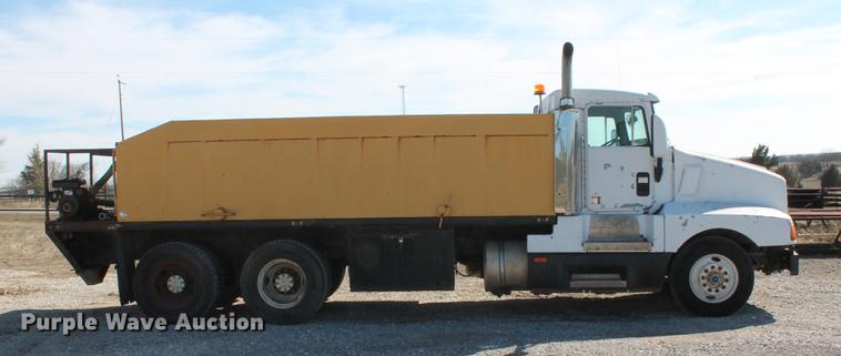 image for item DB5130 1990 Kenworth T600 tank truck
